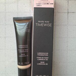 Mary Kay TimeWise Luminous 3D Foundation Ivory C 100